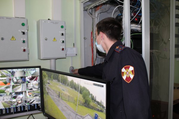 Росгвардия Коми проверила безопасность школ перед началом учебного года