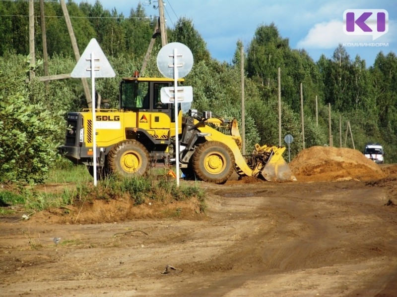 В Усть-Куломском районе отремонтируют участок местной дороги