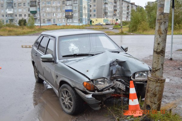 В Воркуте девушку на 