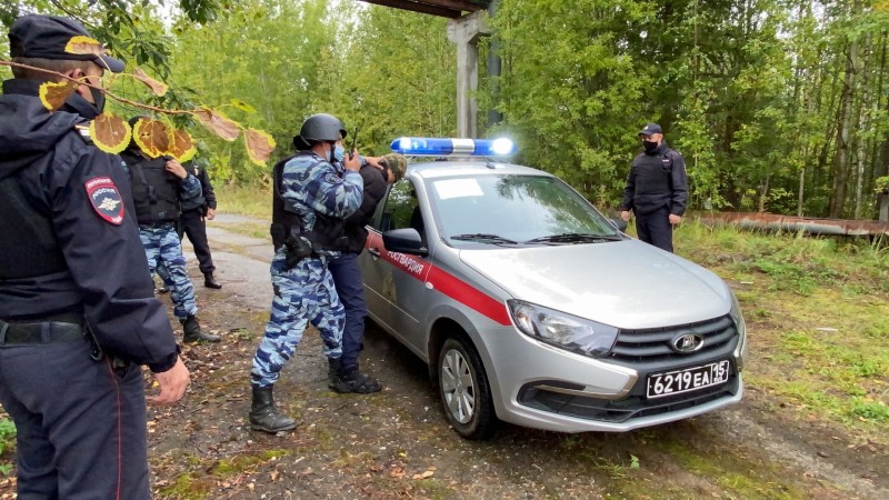 В Усинске сотрудники Росгвардии задержали подозреваемого в хищении 100 тысяч рублей из кассы интернет-клуба