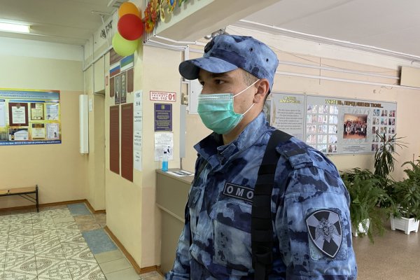 В Коми росгвардейцы обеспечивают безопасность граждан в период проведения выборов