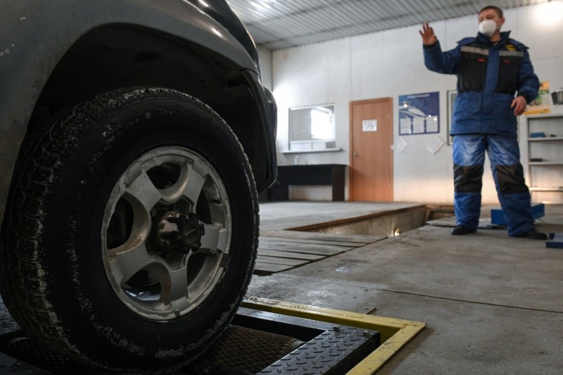 Техосмотр, кредиты и детские пособия: какие изменения ждут россиян в октябре
