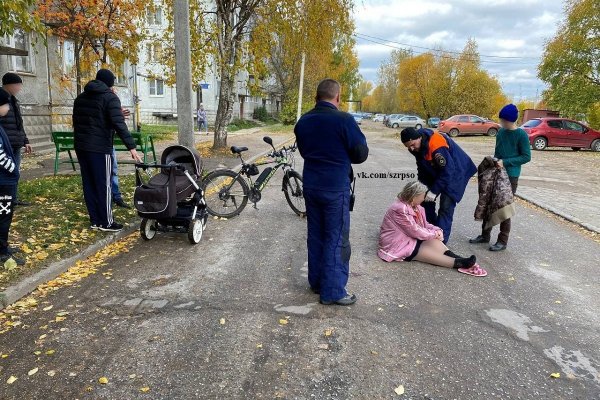 В Сыктывкаре велосипедист сбил женщину