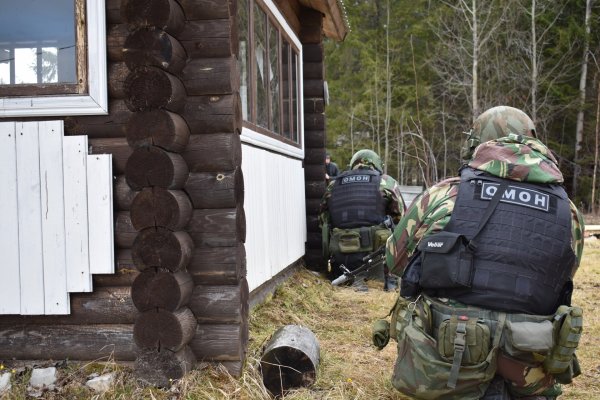 В Коми чествуют сотрудников специального назначения Росгвардии

