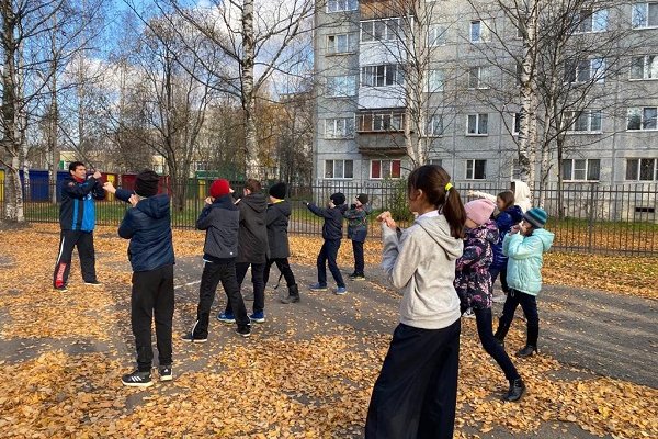 Анатолий Чиканчи провел урок самообороны для школьников Сыктывкара