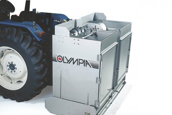 Техника для обслуживания катков и музоборудование: база учреждений культуры и спорта Сыктывкара пополнится благодаря компании 