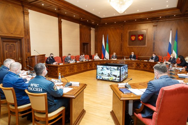 В Коми определили условия вынужденных каникул из-за эпидемии ковида