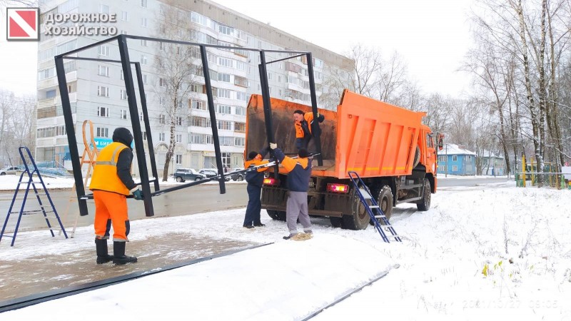 В Сыктывкаре установили еще один новый остановочный комплекс