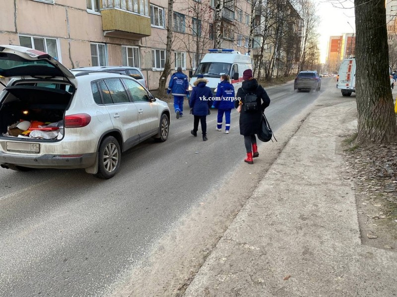 В Эжве во дворе дома пострадал ребенок 