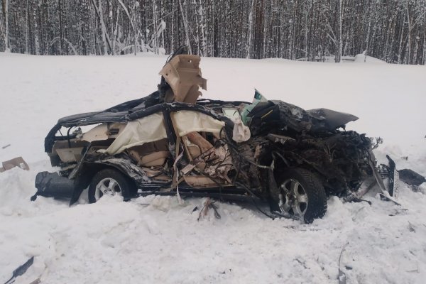 Под Печорой в столкновении внедорожника Toyota и грузовика 