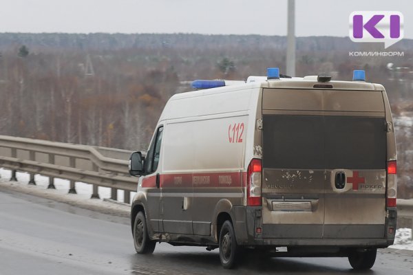 В Коми водитель Chevrolet не успел проскочить перед тягачом 