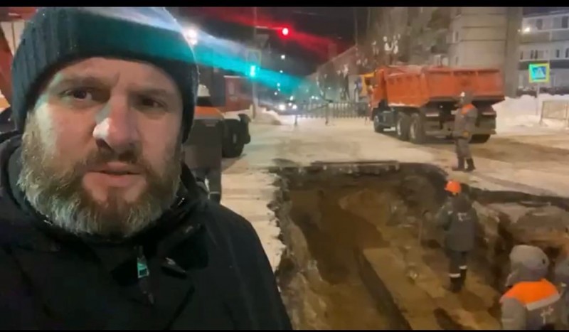 Место повреждения на теплосети в Сыктывкаре обнаружили