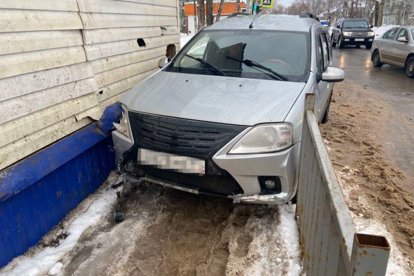 В Сыктывкаре после столкновения двух 