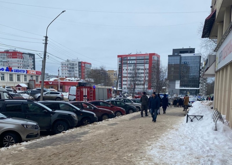 В Сыктывкаре сообщение о подозрительном предмете подняло по тревоге полицию и кинологов