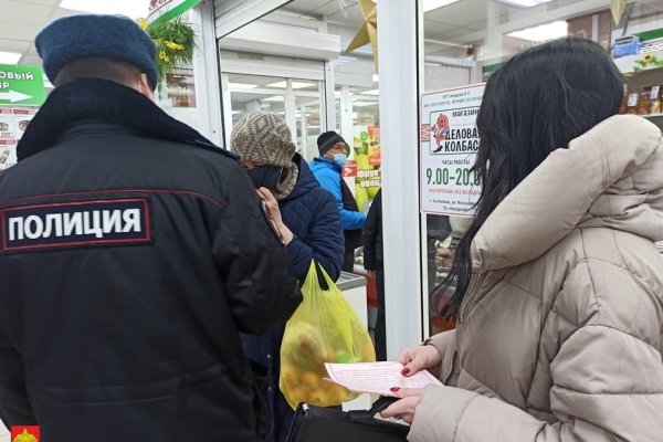 В общественных местах Сыктывкара продолжается проверка соблюдения масочного режима

