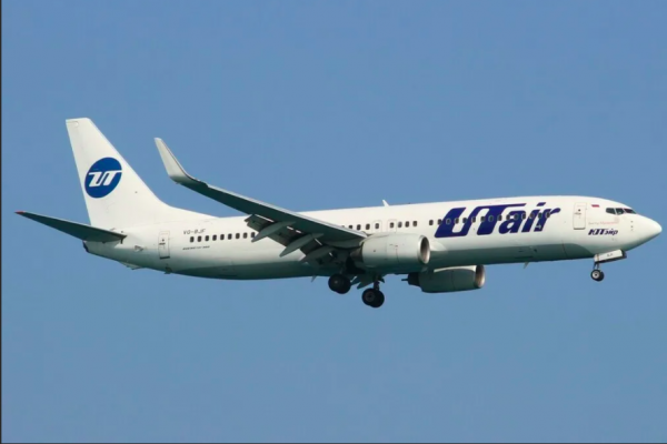 Boeing Utair рейса Москва-Сыктывкар выкатился за пределы ВПП при разбеге во 