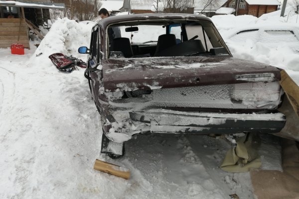 В Княжпогостском районе 18-летний гонщик на ВАЗе вылетел в кювет