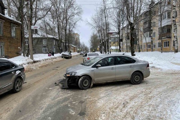 В Сыктывкаре в аварии пострадала девочка-подросток 