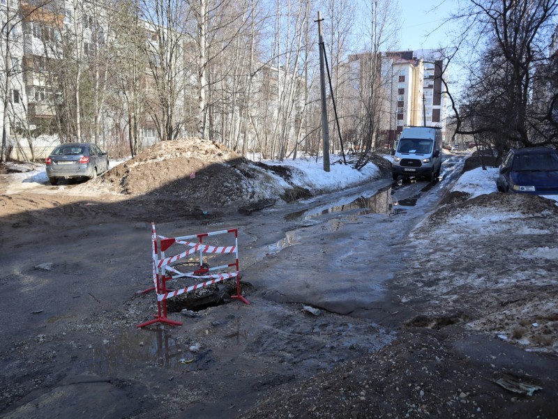 Народный фронт просит мэрию Сыктывкара привести в порядок городские и дачные дороги 