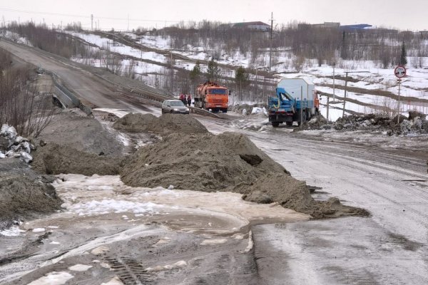 В Усинске завершены работы по откачке нефтесодержащей жидкости из автоцистерны