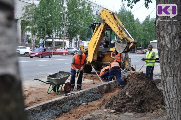 В Сыктывкаре масштабно отремонтируют тротуары