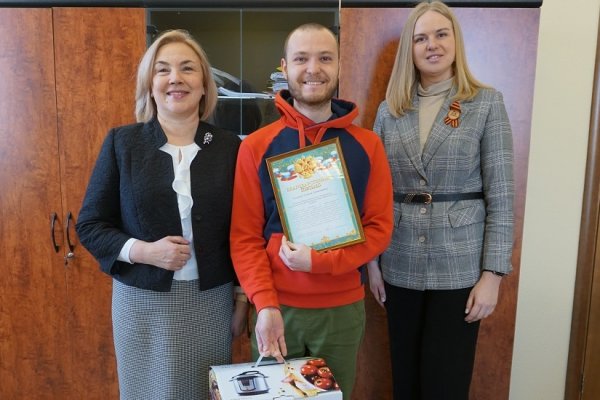 В Правительстве Коми чествовали участника Национального чемпионата DeafSkills