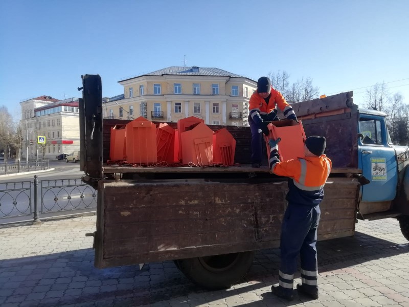 На улицах Сыктывкара появятся более 400 урн