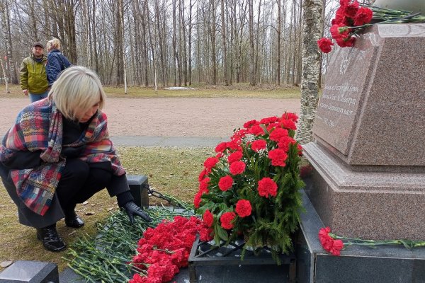 В Ленинградской области прошли торжественные мероприятия Коми, посвященные 77-й годовщине Победы