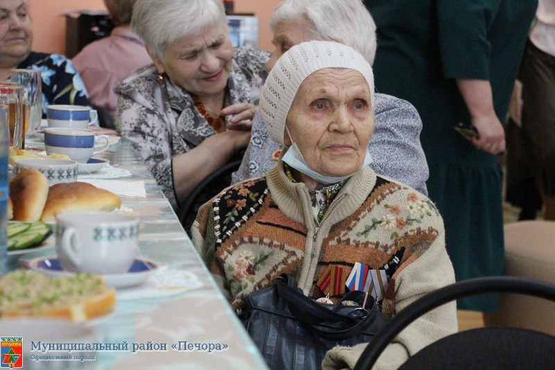 В печорском загсе состоялась встреча-концерт для ветеранов Великой Отечественной войны