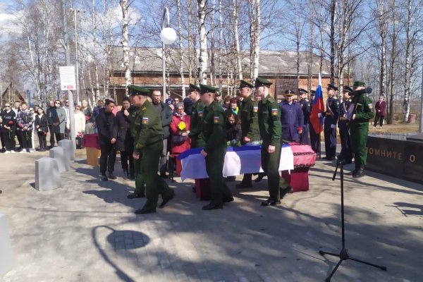 В Печоре простились с погибшим во время спецоперации на Украине ефрейтором Дмитрием Шишовым