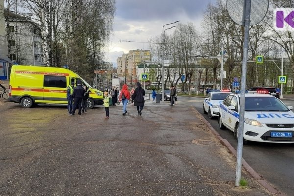 В центре Сыктывкара самокатчик сбил женщину