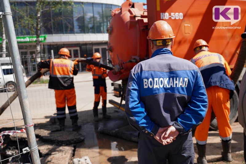 В Сыктывкаре проверили слаженность коммунальщиков и дорожников во время ремонтной кампании
