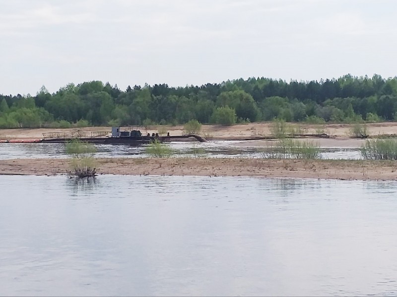 В районе водозабора в Эжве начались работы по углублению дна Вычегды