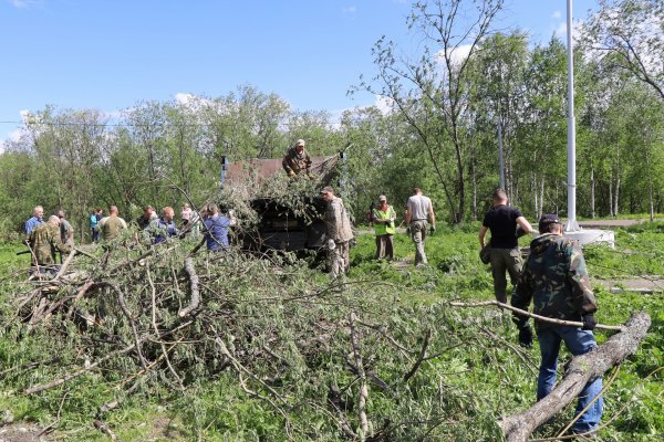 В Интинском парке отдыха и культуры прошел общегородской субботник
