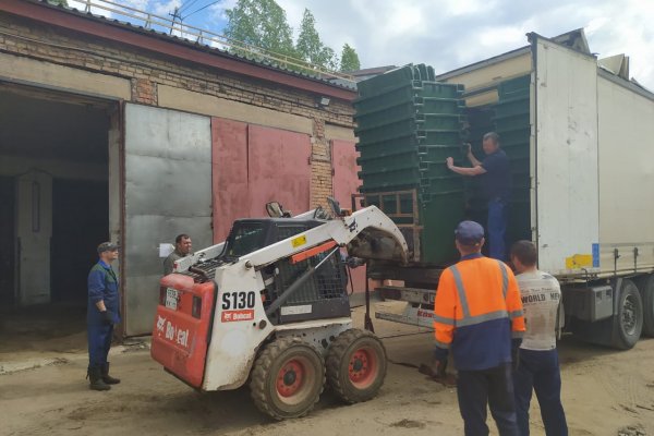 В Сыктывкар поступила очередная партия евроконтейнеров

