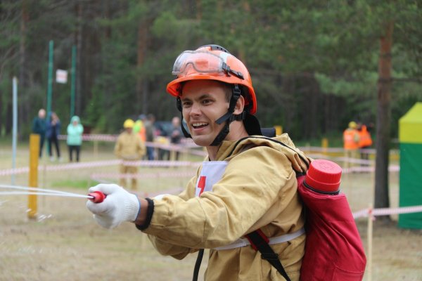 В Коми выбрали лучшего лесного пожарного