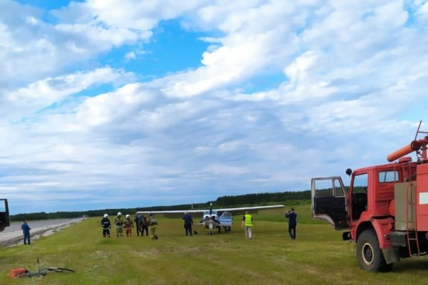 В районе Ухтинского аэропорта была объявлена тревога из-за неполадок с самолетом