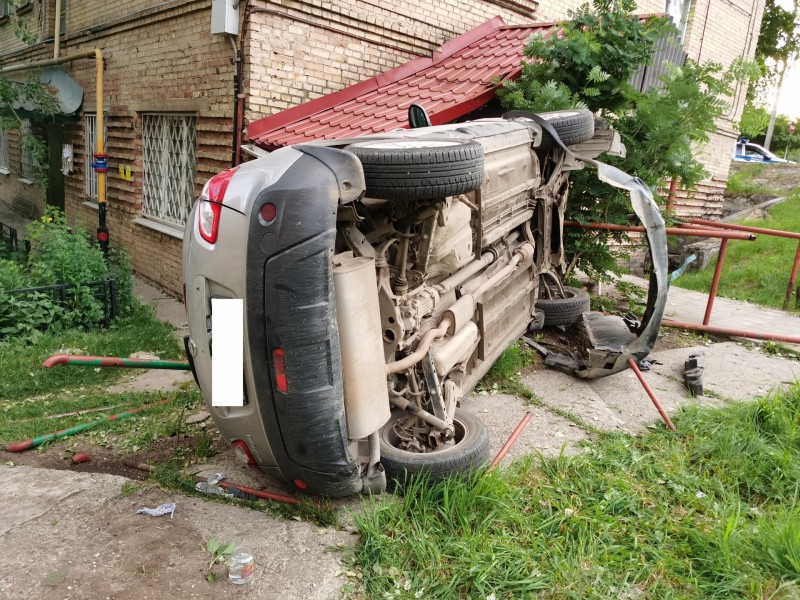 Пострадавшая в ухтинском ДТП девочка чудом выжила - ГИБДД  