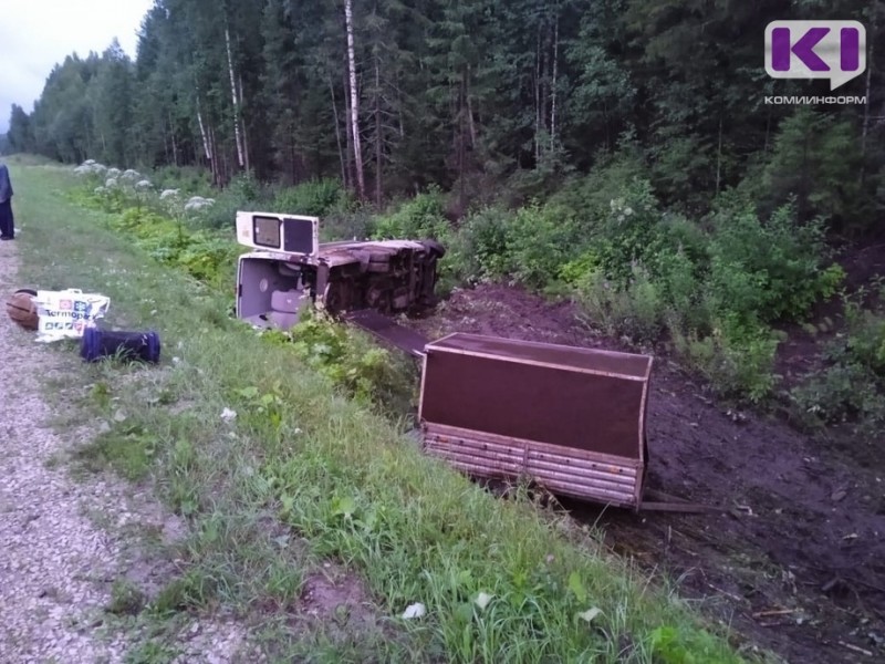 Пассажиры опрокинувшегося пассажирского автобуса на трассе Сыктывкар-Киров получат страховые выплаты