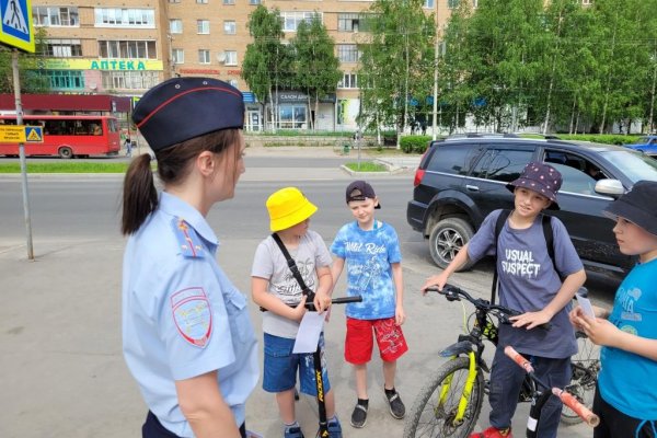 Велосипедистов Ухты учили спешиваться на пешеходном переходе