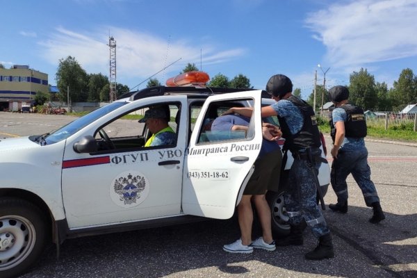 В международном аэропорту Сыктывкар отработали действия по пресечению незаконного проникновения