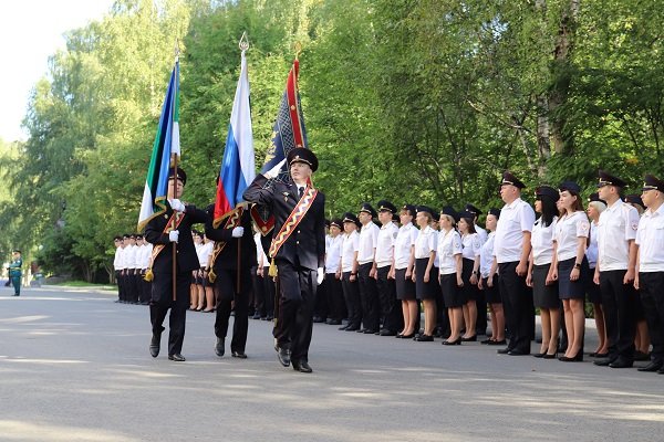 В МВД по Коми прошли торжества, посвященные Дню Государственного флага  и Дня республики