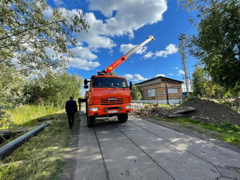 В интинском микрорайоне "Южный" продолжаются работы по замене тепловых сетей