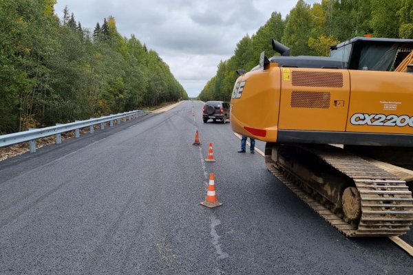 В Сыктывдинском районе дорожный рабочий попал под колеса авто