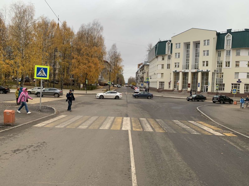 В центре Сыктывкара водитель "Лады Веста" сбила велосипедиста