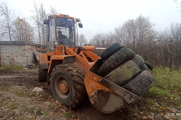 С улиц Сыктывкара вывезли три 20-тонных самосвала старых покрышек