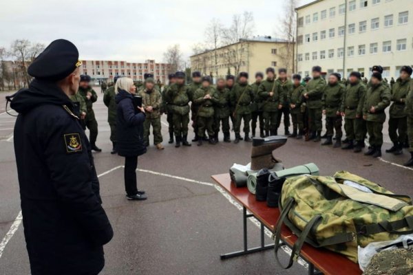 Военнослужащие из Коми в Каменке получили дополнительную экипировку