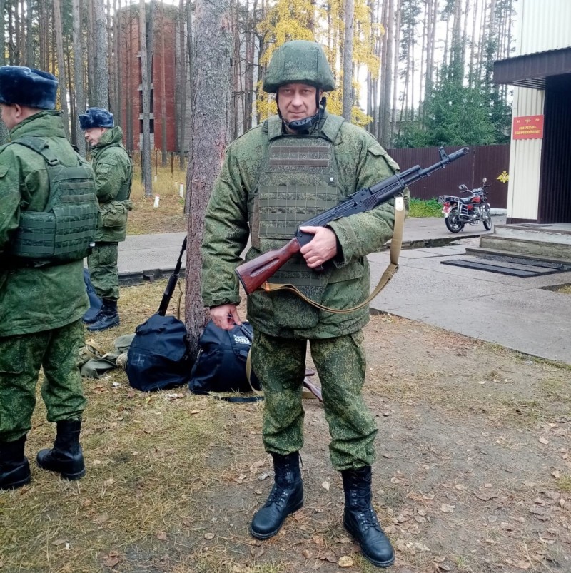 Коллектив Коми республиканской клинической больницы поддержал мобилизованного сотрудника
