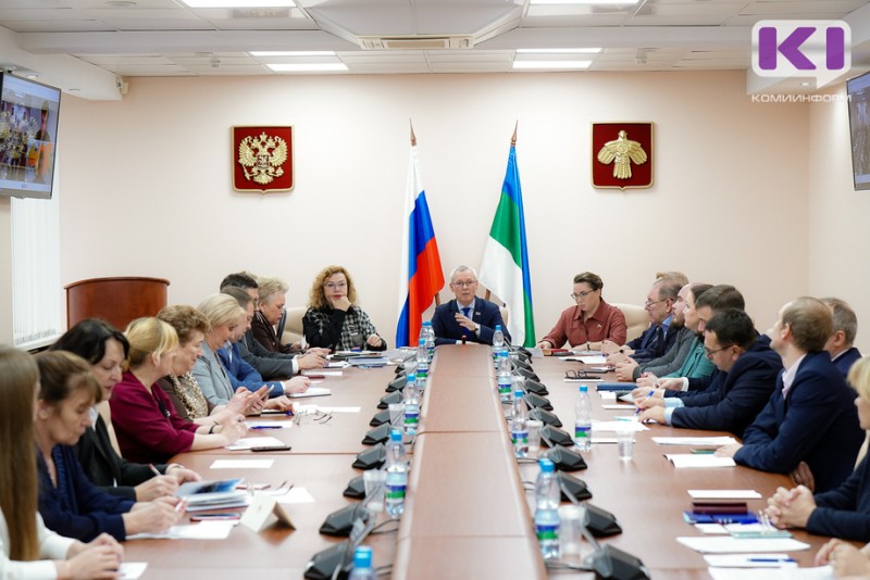 Общественники, представители вузов и власти задались вопросом, почему молодежь уезжает из Коми