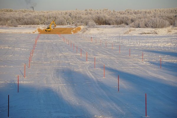 В сыктывкарском местечке Алешино открыли автомобильную переправу на пять тонн

